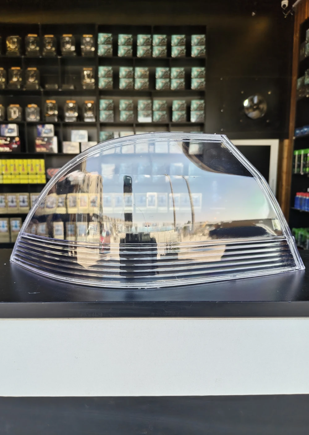 لانسر بومة شفاف خلفي